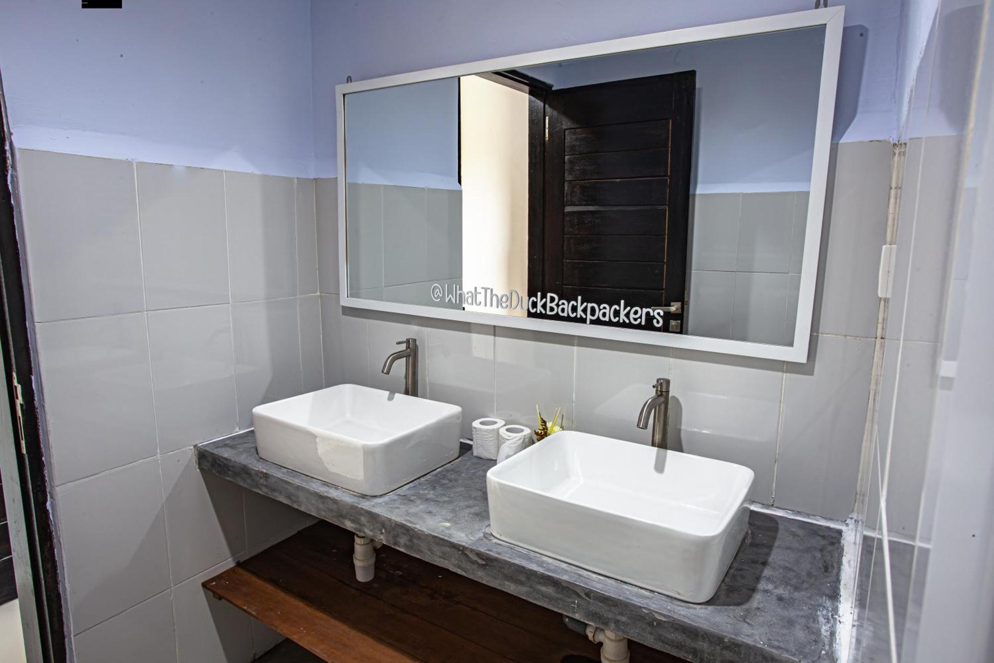 What The Duck Backpackers Canggu Exterior foto