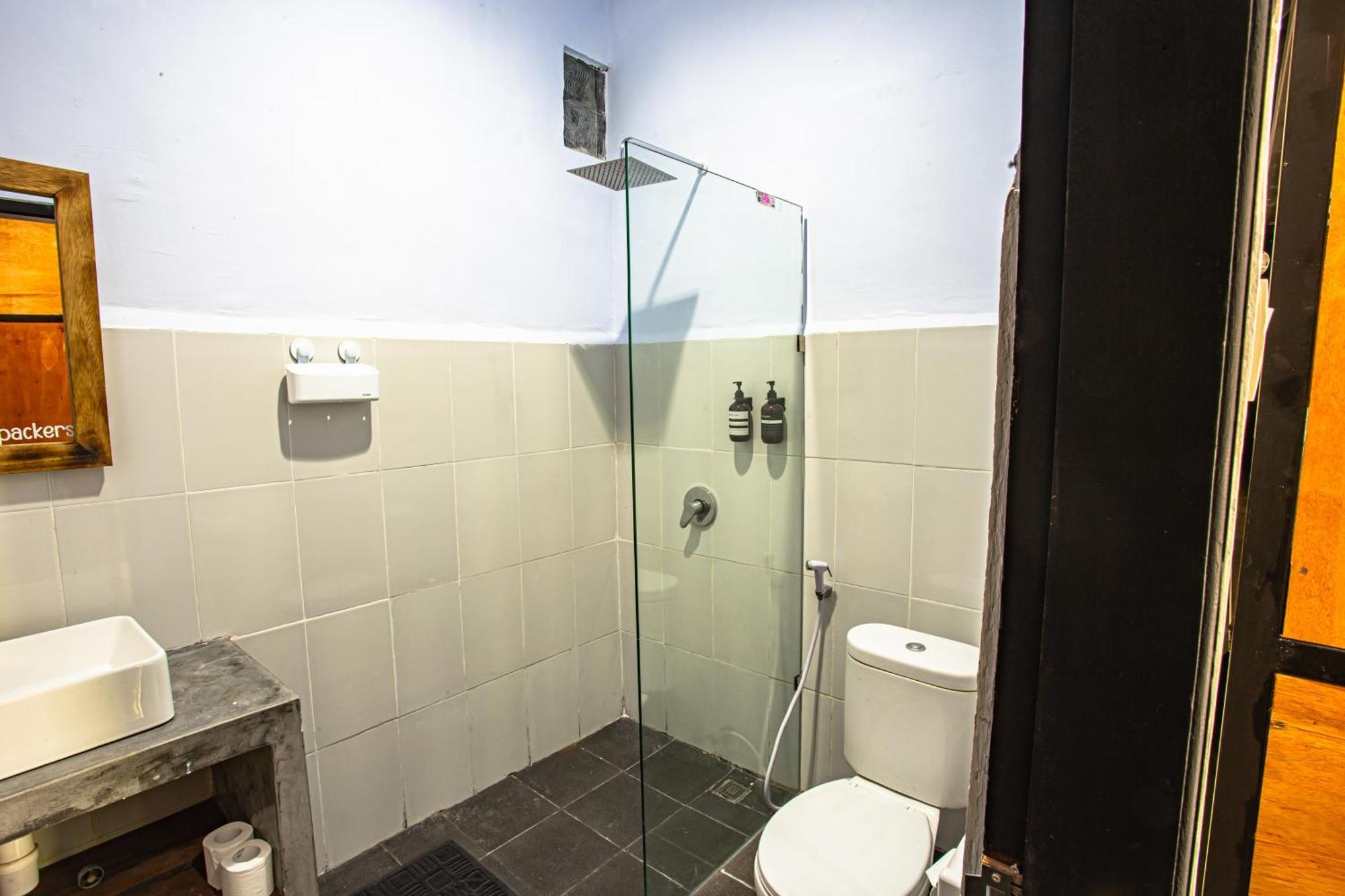 What The Duck Backpackers Canggu Exterior foto